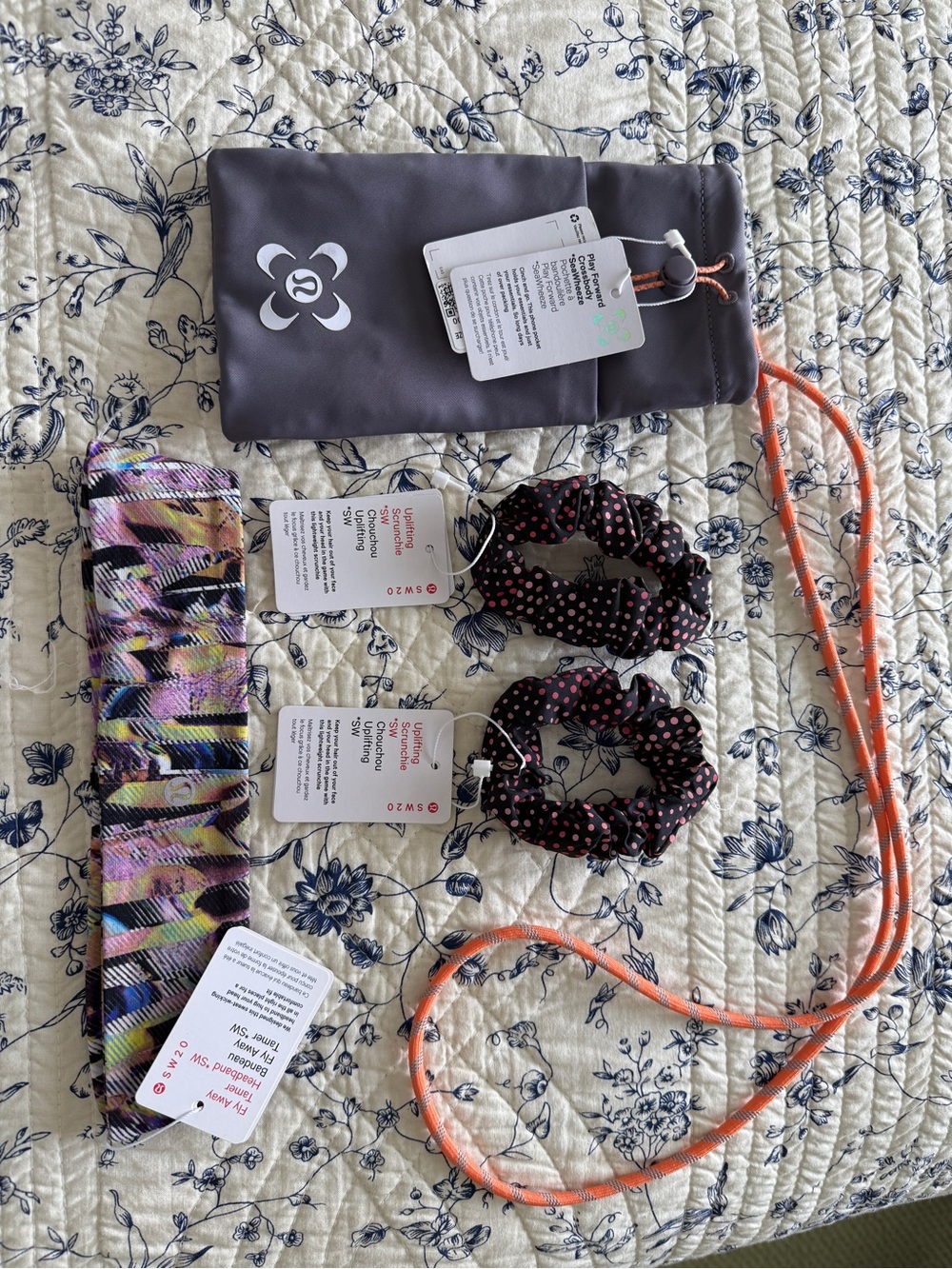 Lululemon SeaWheeze accessories